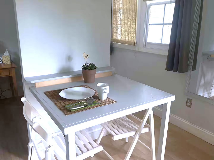 Dining/Workspace