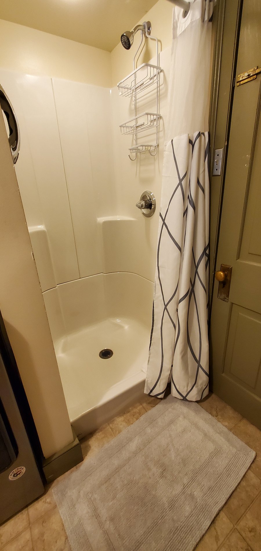 1st floor bathroom
