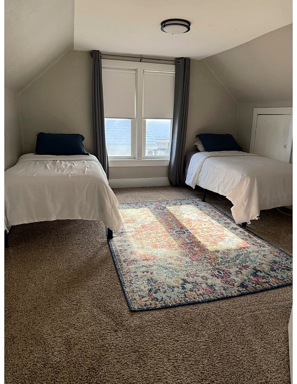 Second floor bedroom, two twin beds