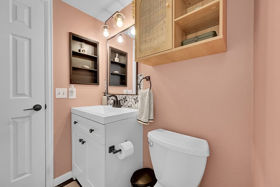Bathroom 2 with shower