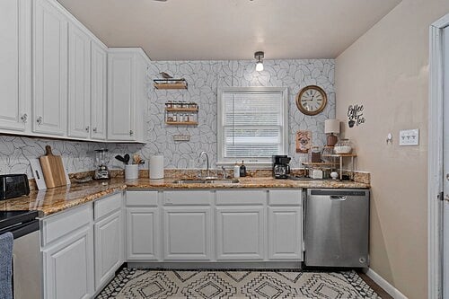 Furnished Finder property 939732_1 photo 3