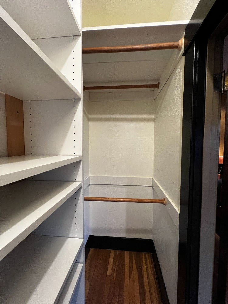 Built-in adjustable shelving offers generous, easy-to-use storage.