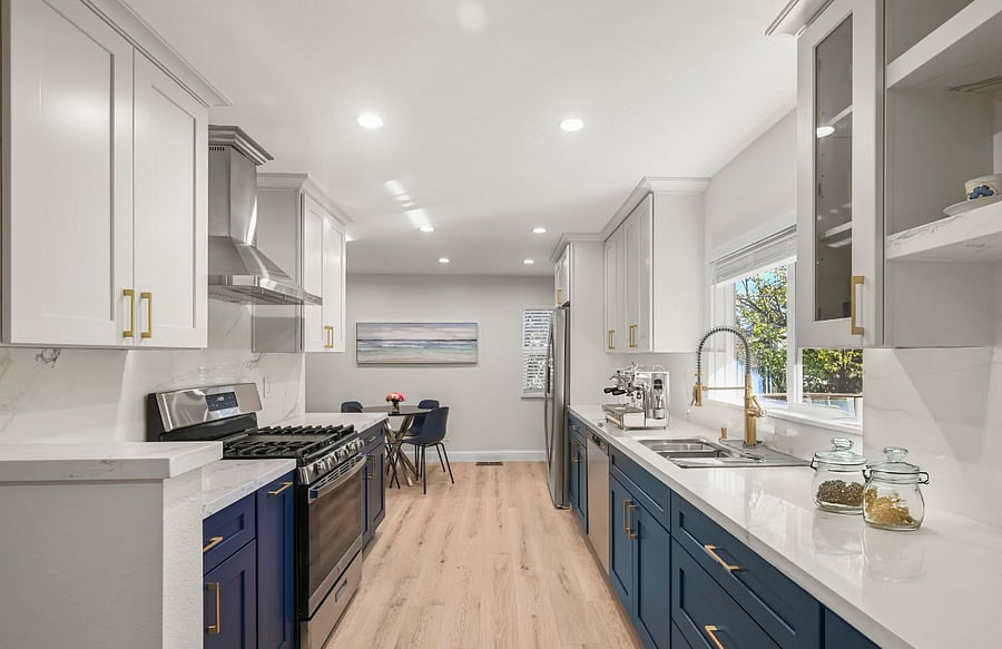 Large fully remodeled kitchen with a
breakfast table for four