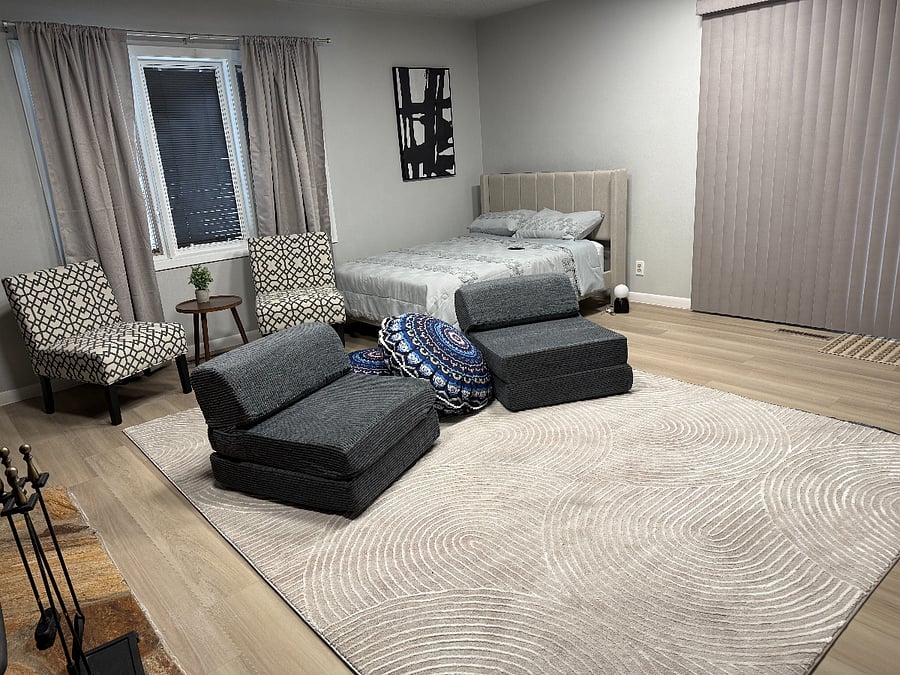 Bedroom 3 - 1 Full Bed w/ living area