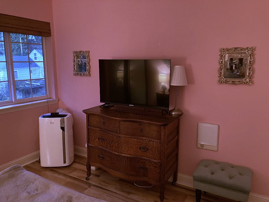 color changes with light (not a dark pink)