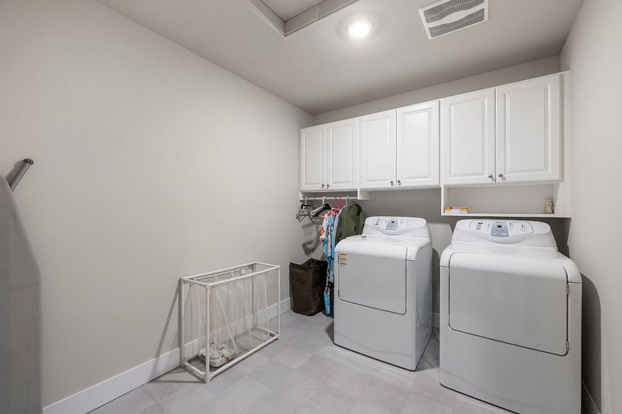 Laundry on 2nd floor
