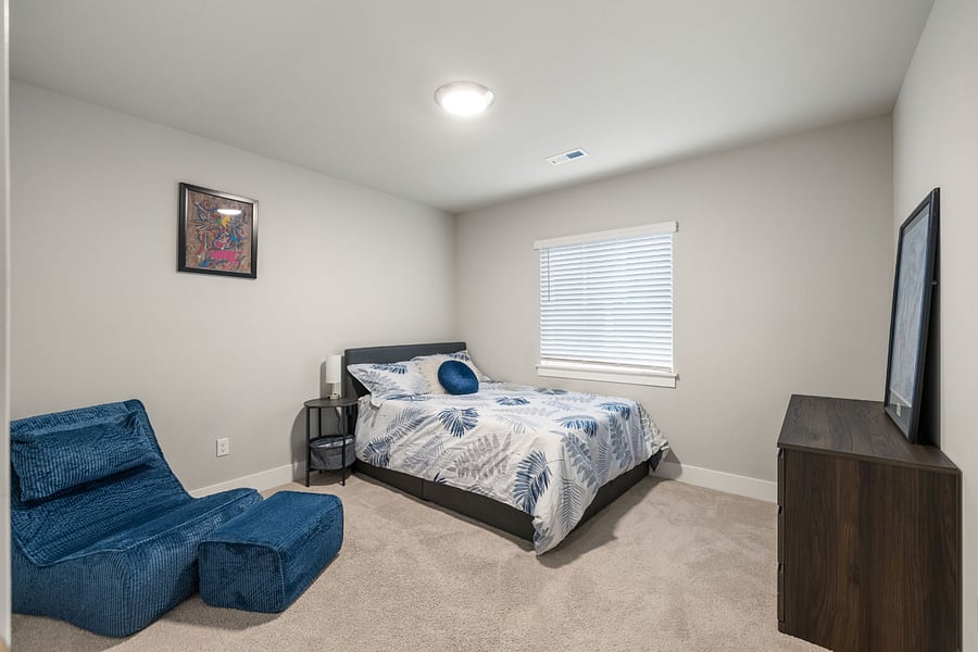 Private bedroom
