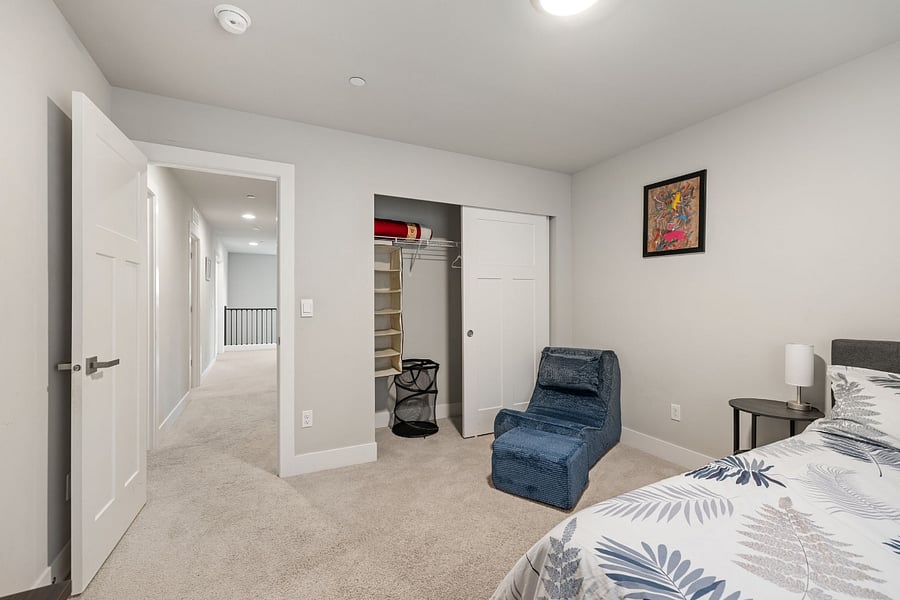Private bedroom