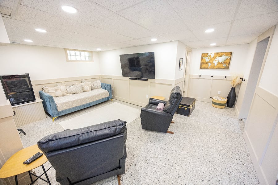 Basement entertainment space