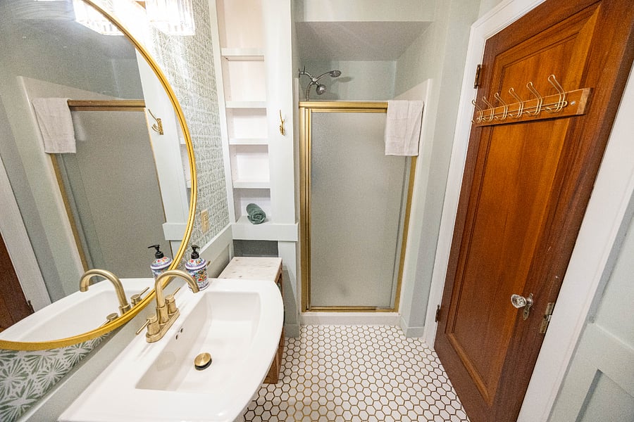 Upper level bathroom just outside of the King suite and Queen suite