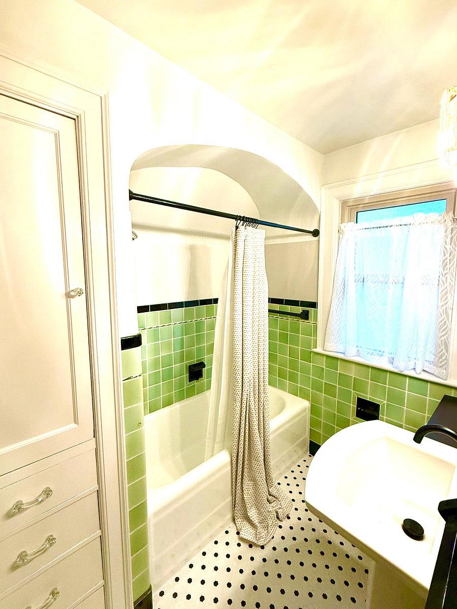 Main floor bathroom just outside of the main floor queen suite