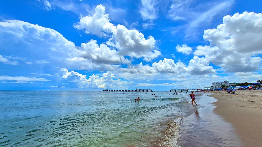 Cocoa Beach is 25 min distance from our house.