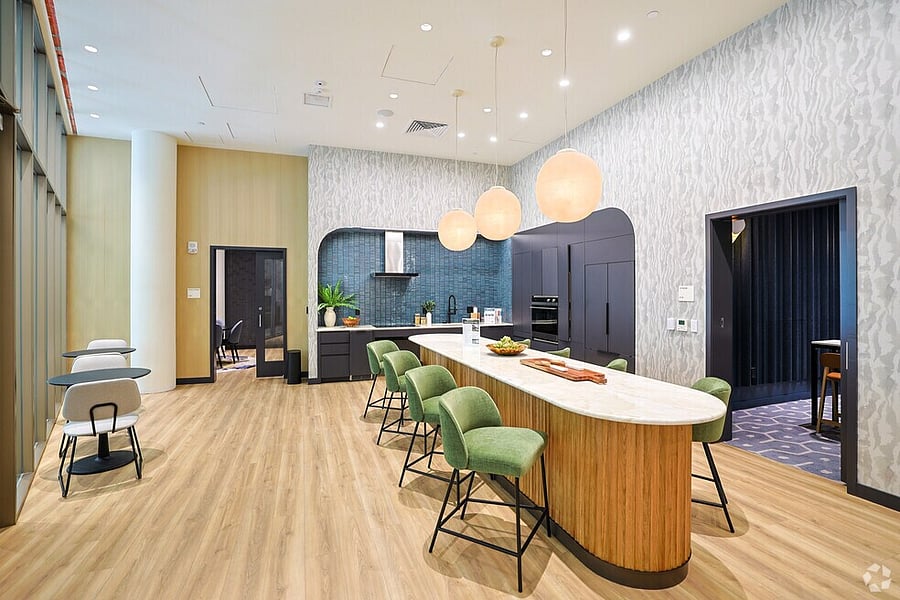 A versatile communal space that suits meals, meetings, or mingling.
Enjoy refined surroundings made for shared experiences.