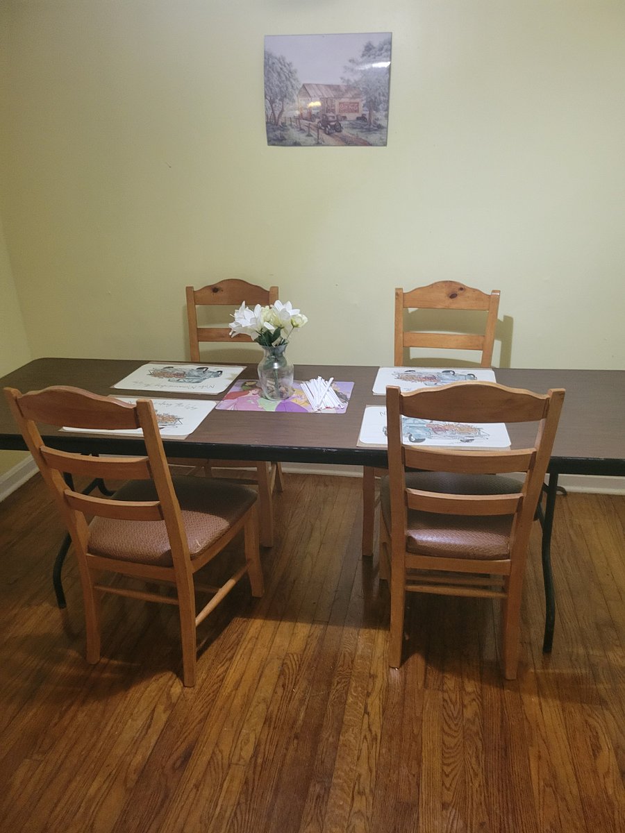 Dining table 4-8 seats