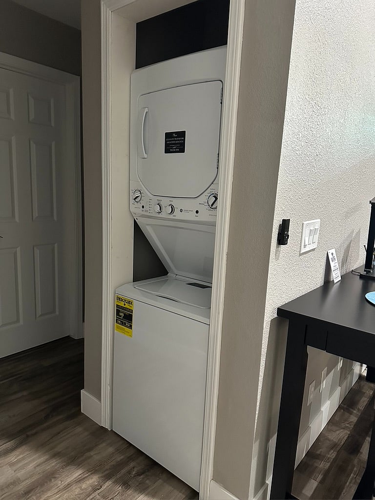Washer/Dryer in unit