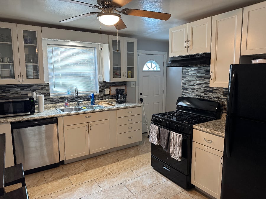KITCHEN ANGLE_1
