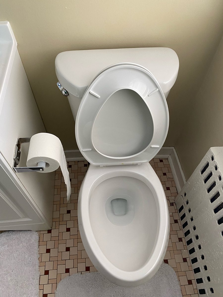 Bathroom 1_Toilet