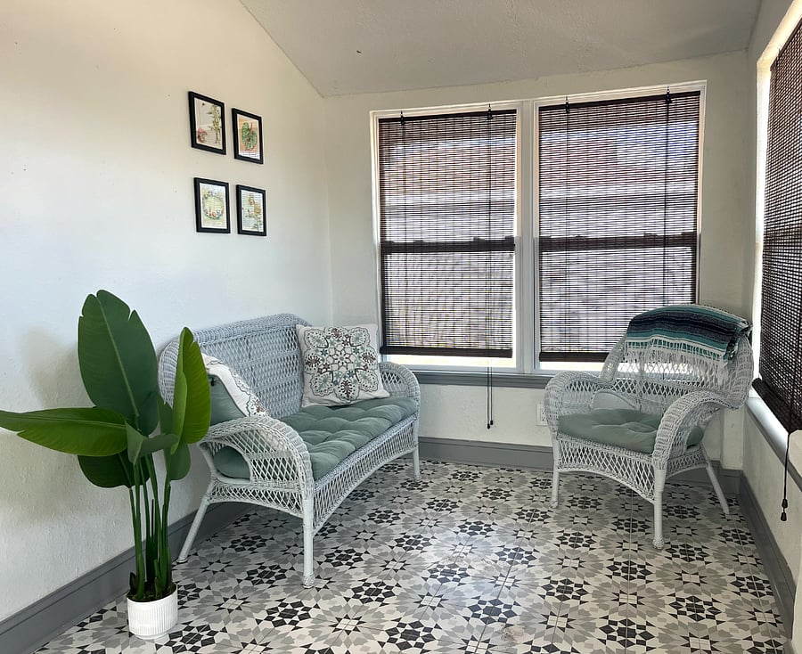 Sunroom sitting area - perfect for a morning coffee. 