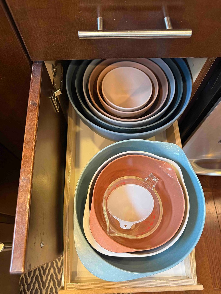 Cooking and serving bowls