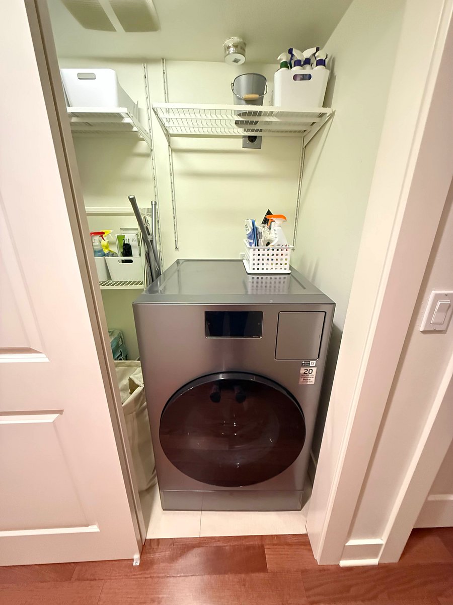 Shared washer/dryer combination machine