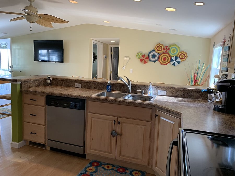 Fully stocked kitchen