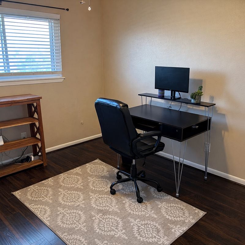 3rd bedroom/ converted office space
