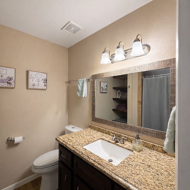 Master Bath w/ Standup Shower