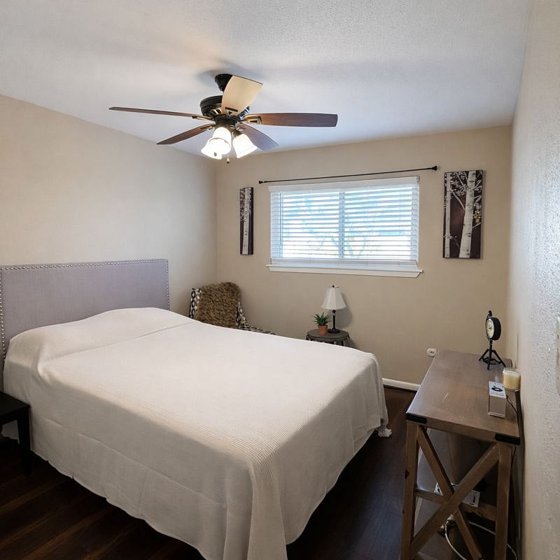 2nd bedroom