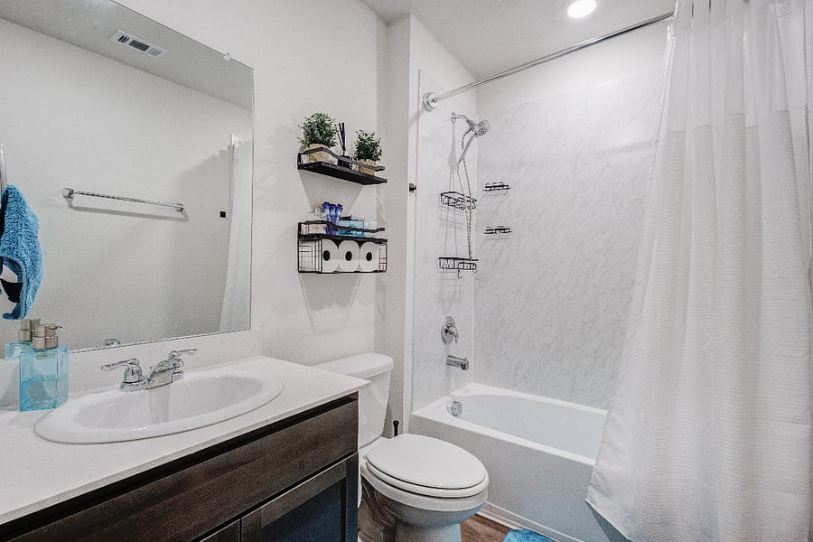 Shared upstairs bathroom, kept extremely clean and fully stocked with essentials, a hotel-style setup for your convenience.