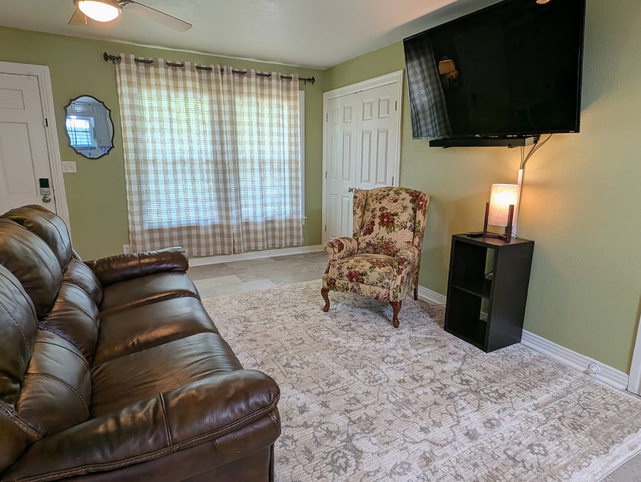 Furnished Finder property 940520_2 photo 6