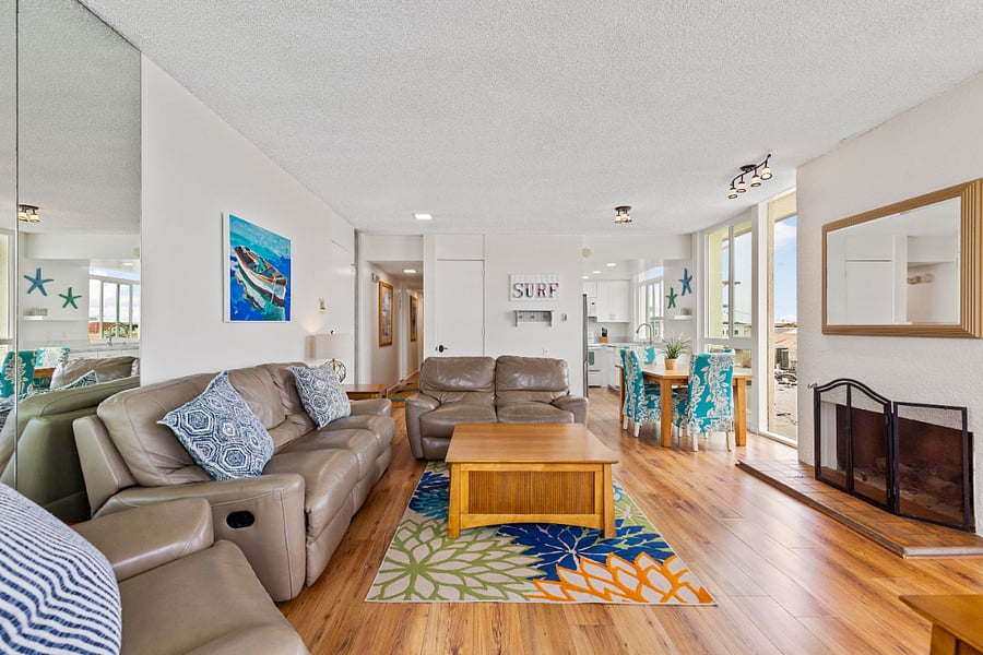 Living room with gas fireplace