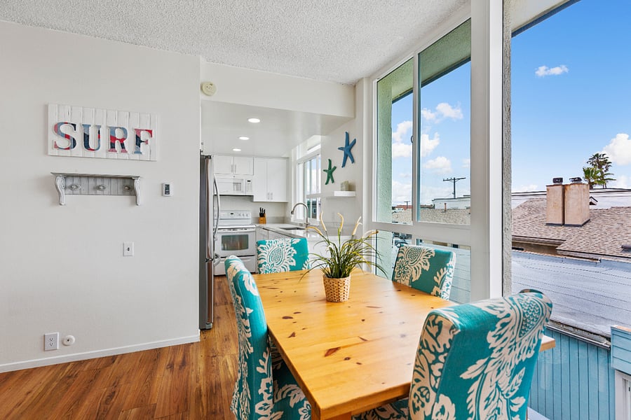 Kitchen with table that seats 4 with bayviews