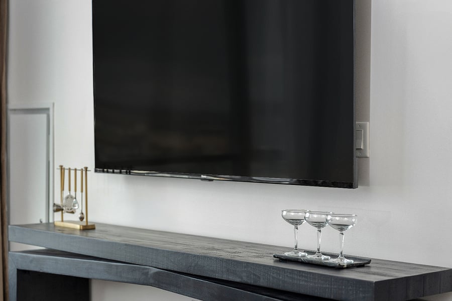Modern elegance with a warm, inviting touch.
Relax, recharge, and enjoy a space created with you in mind.
