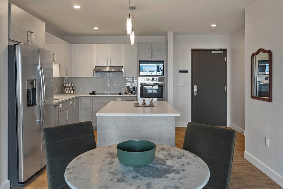 A seamless fusion of style and function.
Your dining island invites everything from morning coffee to evening conversation.