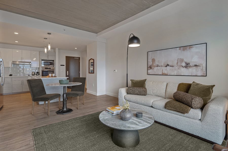 A blend of contemporary design and refined comfort.
Enjoy a space crafted to make your stay truly exceptional.