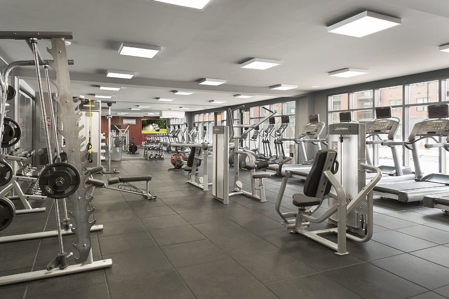 A modern fitness center designed for both energy and focus.
Stay committed to your routine in a space built for performance.