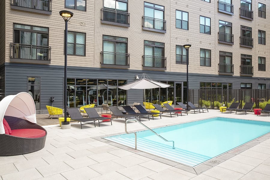 Where sparkling waters meet elegant outdoor design.
Enjoy a refreshing escape just steps from your door.