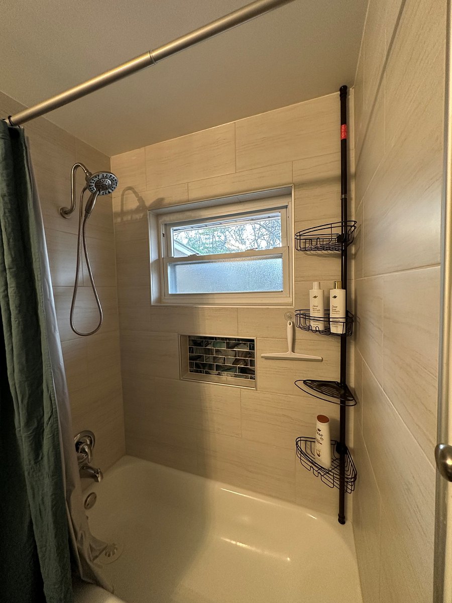 Full Bathroom TubShower Upstairs