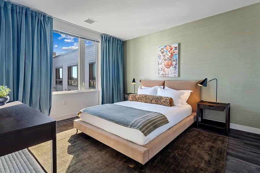 A bright and airy bedroom crafted for calm and comfort.
Wake, relax, and settle in with ease.