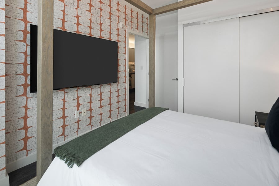 A peaceful sanctuary with thoughtful design in every detail.
Wake refreshed in a space created for pure comfort.