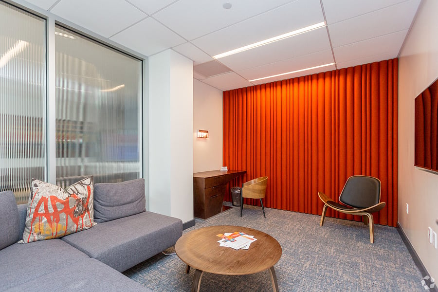 A stylish, serene lounge that elevates your entire stay.
Find comfort in a space where every detail feels intentional.