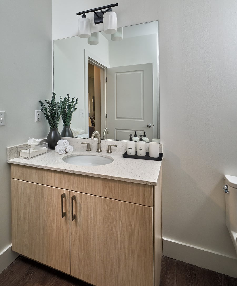 A spa-inspired bathroom designed for quiet relaxation.
Unwind in a space where every detail feels clean, calm, and elevated.