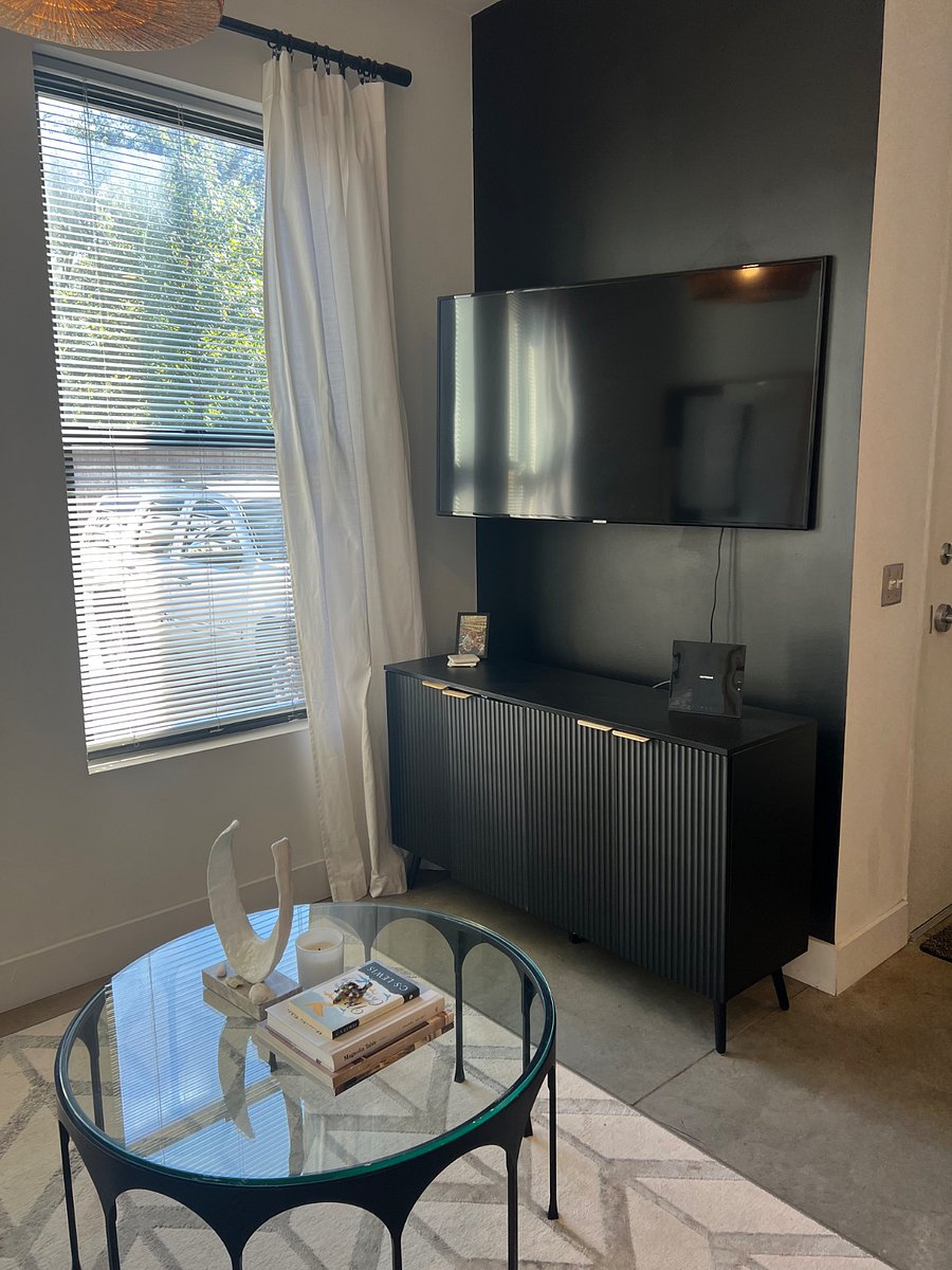 55 in TV with cable included