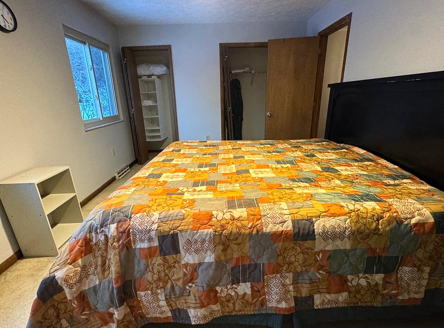 Bedroom 1- King Bed