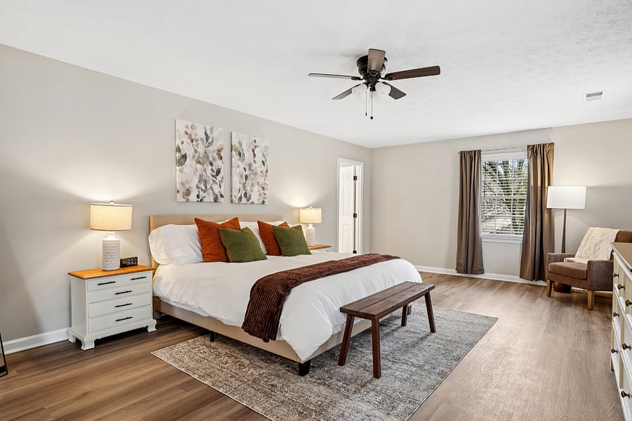 Bedroom 2 with Queen Bed