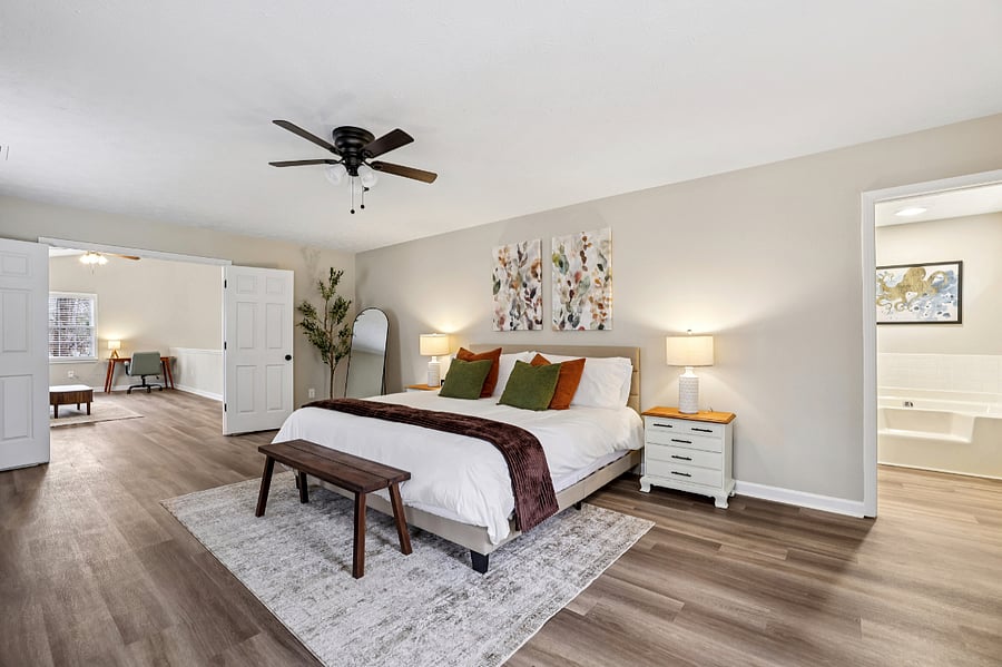 Bedroom 3 with King Bed