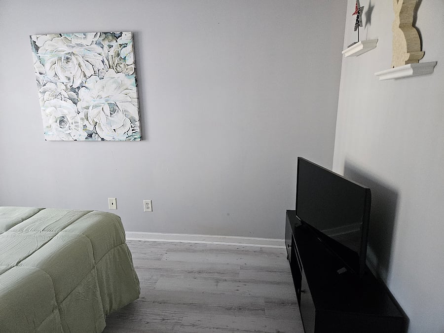 Queen bedroom