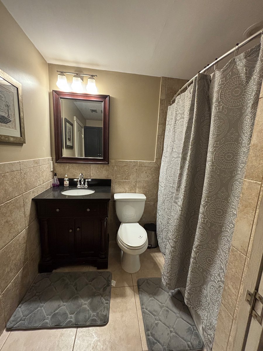 Tub and shower Combonation