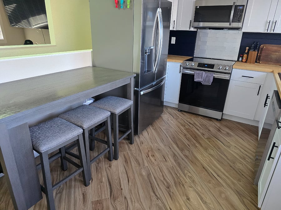 Full Kitchen all brand new appliances. 