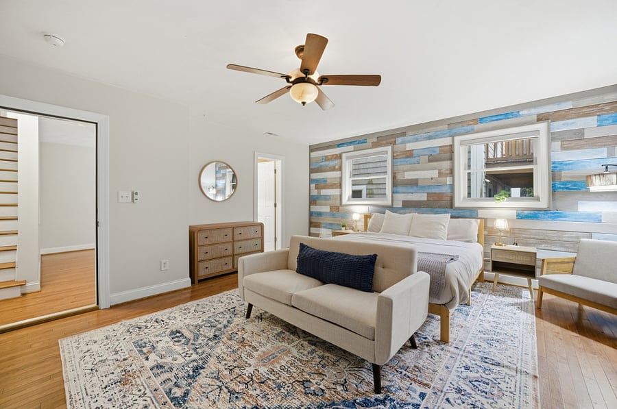 Bedroom with living space 